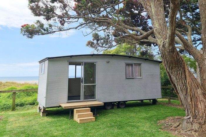 Portable cabin by Lakes Cabin Rentals in Waikato